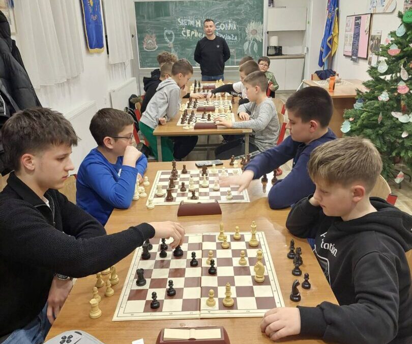 Bravo za naše šahiste!